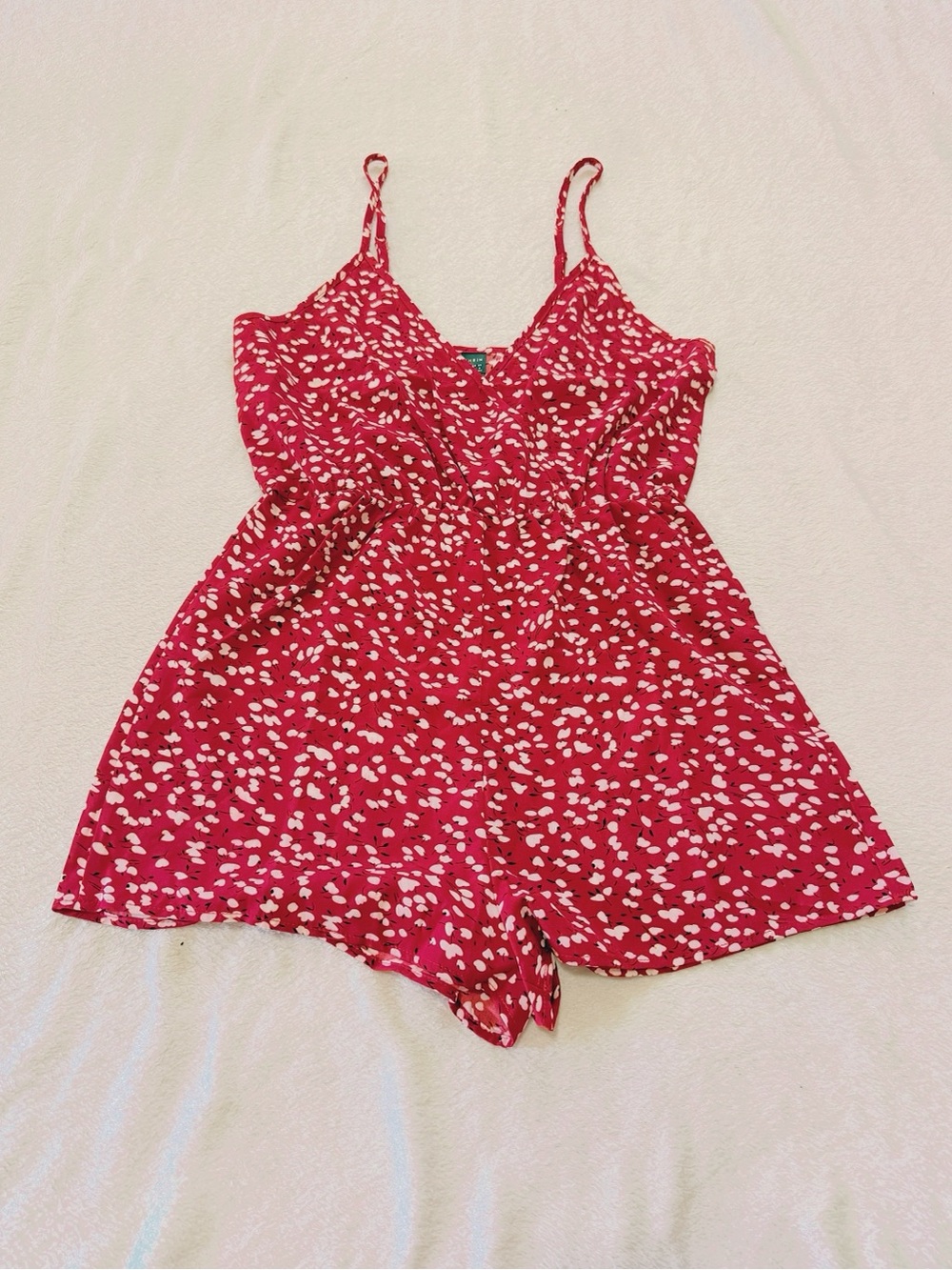 SHEIN Red & White Spotted V-Neck Romper